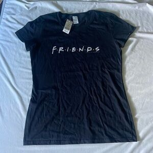 FRIENDS • T shirt • M • NWT